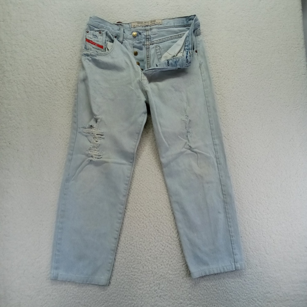 Diesel Basic Jeans Light Wash Distressed Thrashed Denim Button Fly Size‎ 33